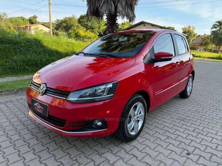 VOLKSWAGEN - FOX - 2017/2017 - Vermelha - R$ 53.900,00