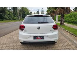 VOLKSWAGEN - POLO - 2021/2022 - Branca - R$ 94.900,00