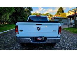 DODGE - RAM - 2012/2012 - Branca - R$ 220.000,00